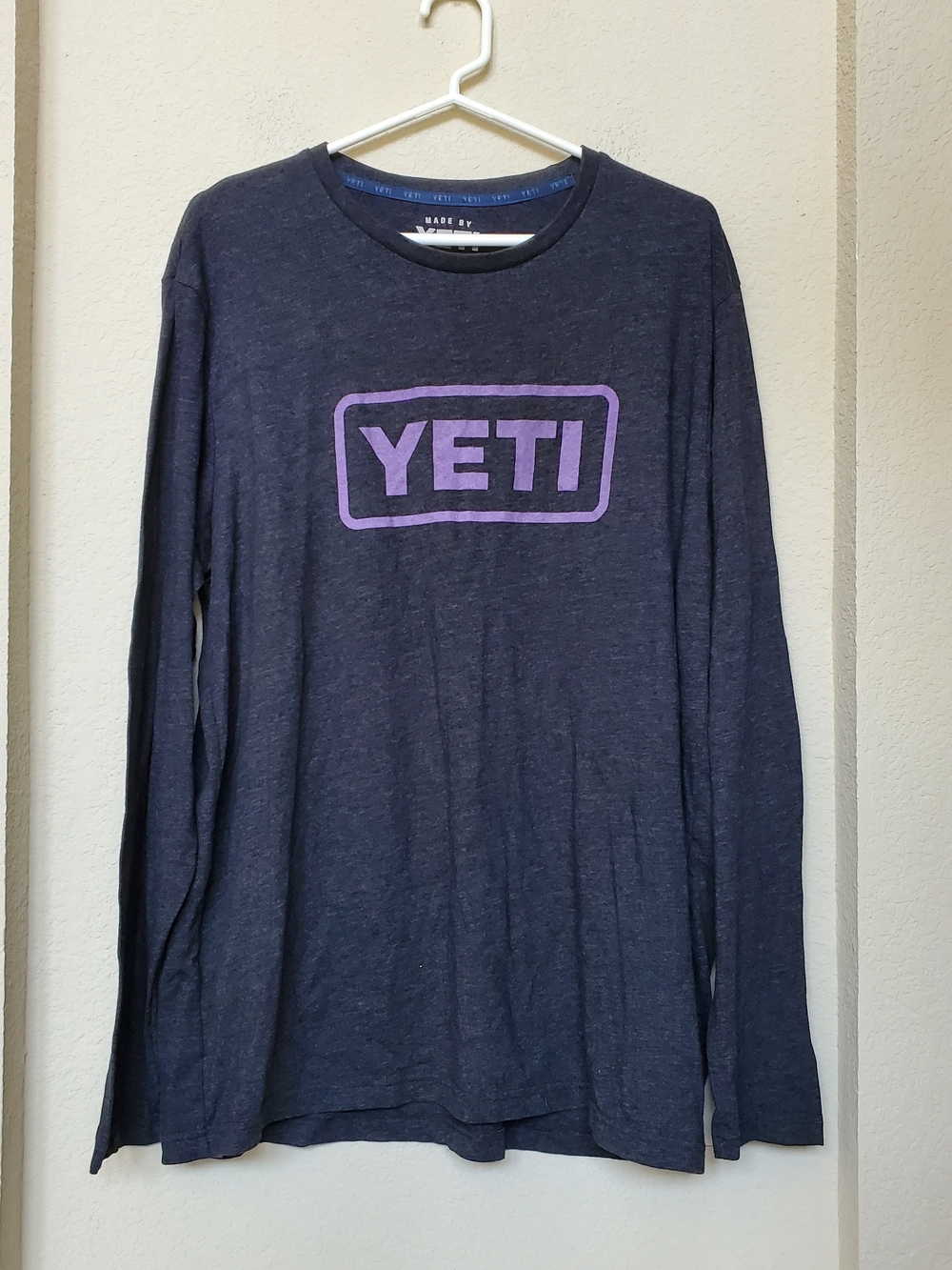 Yeti Men's Long Sleeve Tee.  Size XL